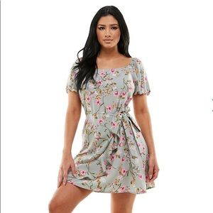 NWT Lily Rose Dress